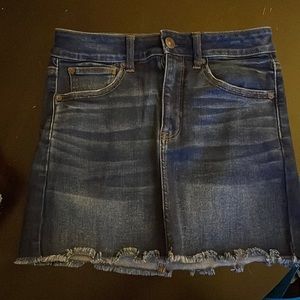 American Eagle Lot. One mini jean skirt and one pair of shorts. Like new.